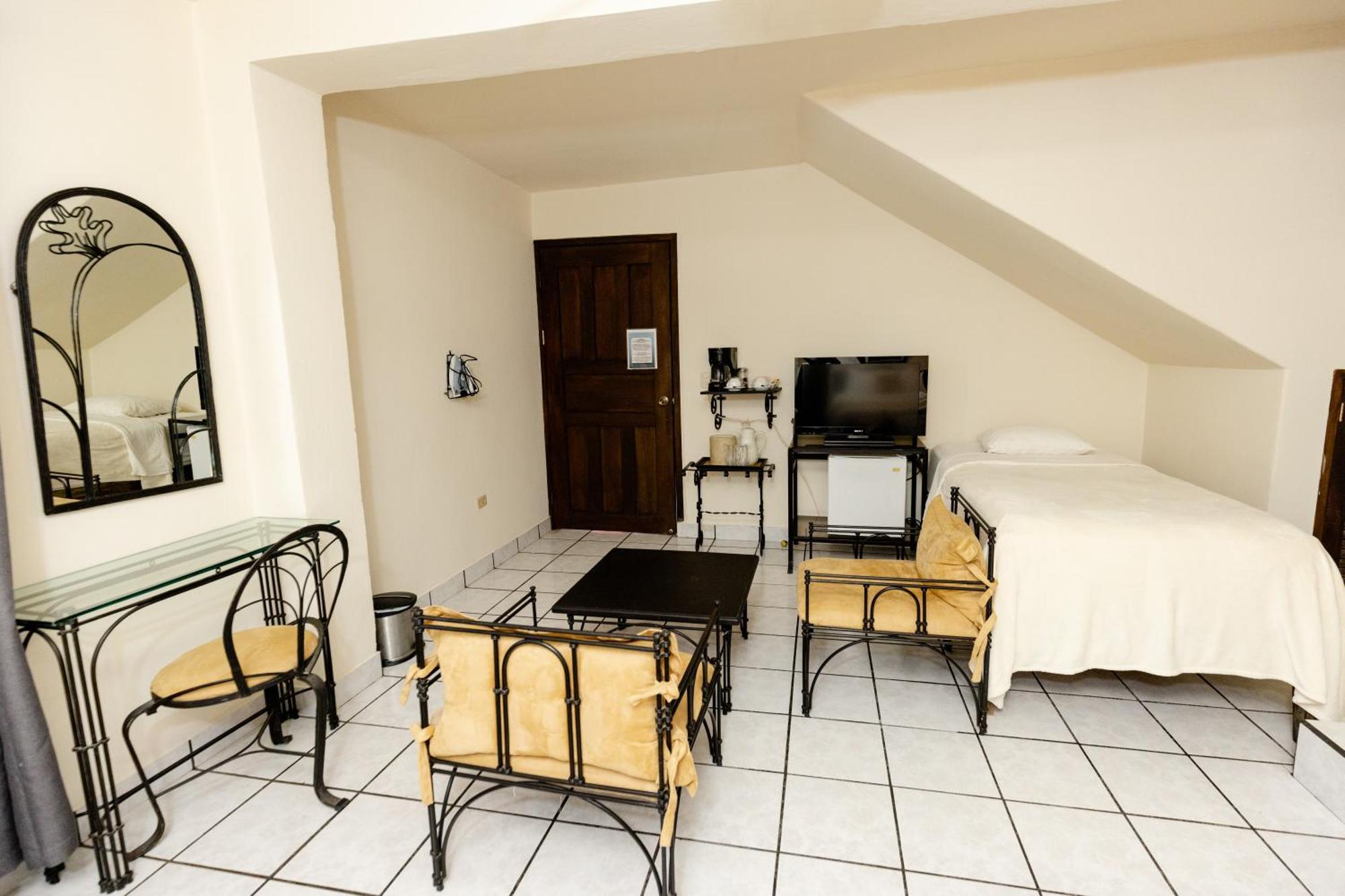 Hotel Camino Maya コパン エクステリア 写真