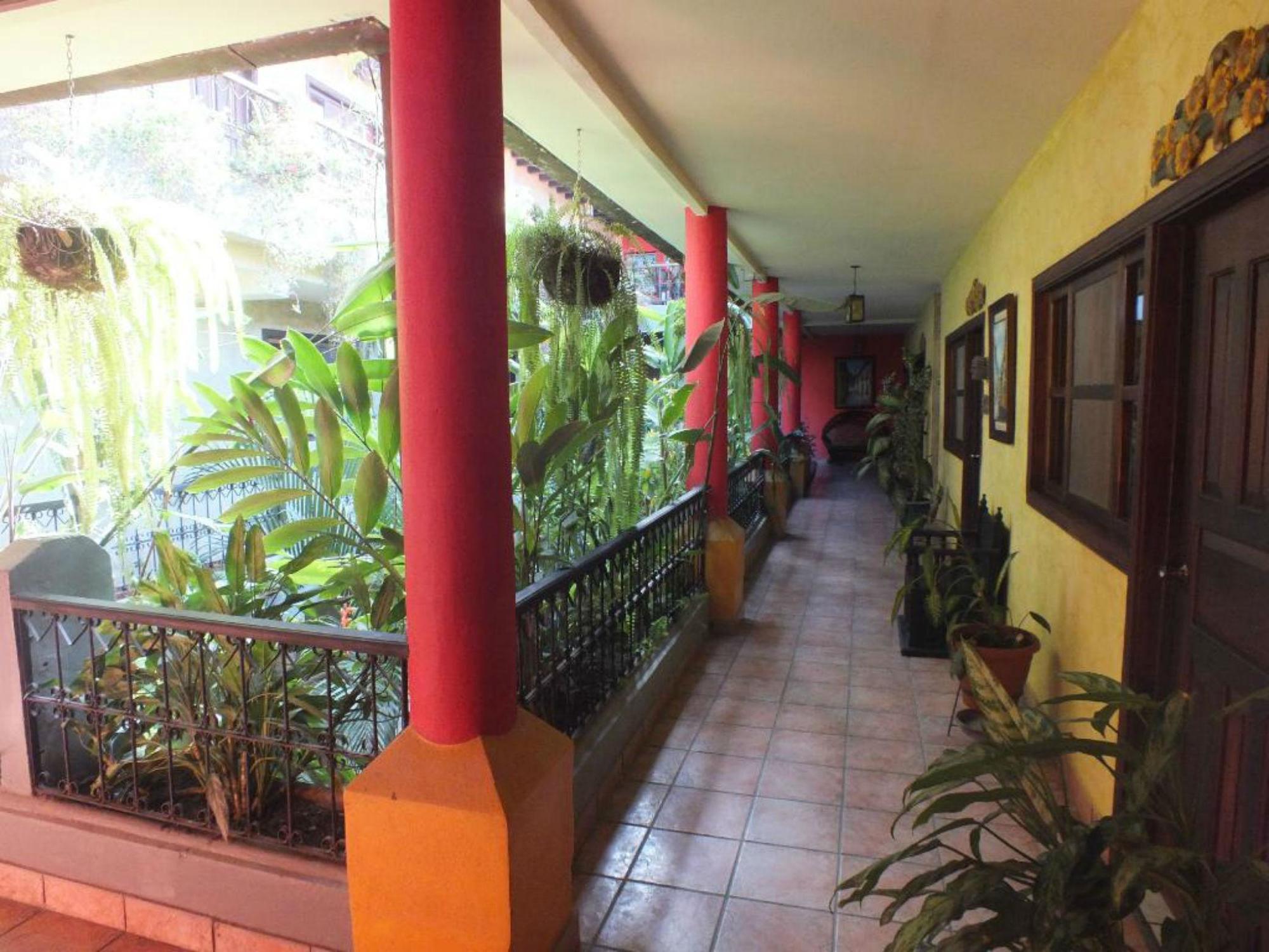 Hotel Camino Maya Copan Ruinas エクステリア 写真